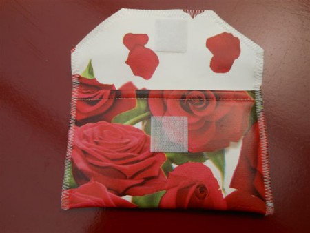 TA-005  7 euro telefoontasje met vilt aan de binnenzijde voor het beeldschermpje. Buitenmaat:14 cm breed, 8,5 cm hoog.