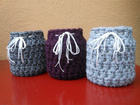 010 2,50 euro per stuk van normale wol. inclusief potje.