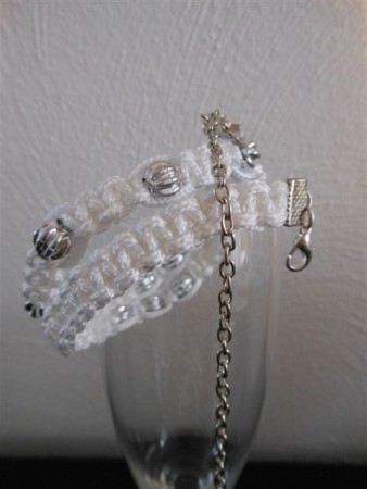 SA-020 Te koop Armband van koord 7,00 euro